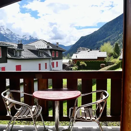 Bright 40 M With Mont Blanc View *