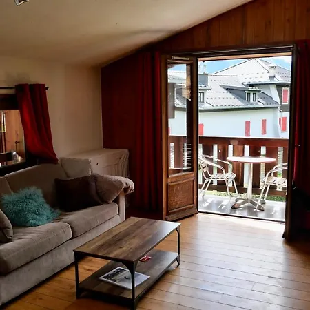 Bright 40 M With Mont Blanc View Appartamento